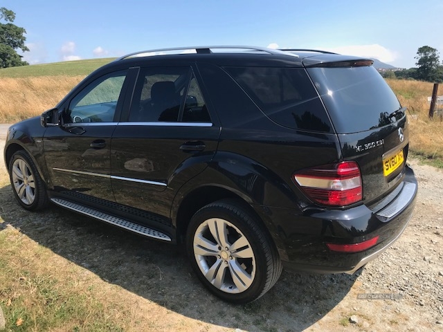 Mercedes M-Class ML 300 SPORT CDI BLUE-CY A **ONLY 59OOO MILES** in Down