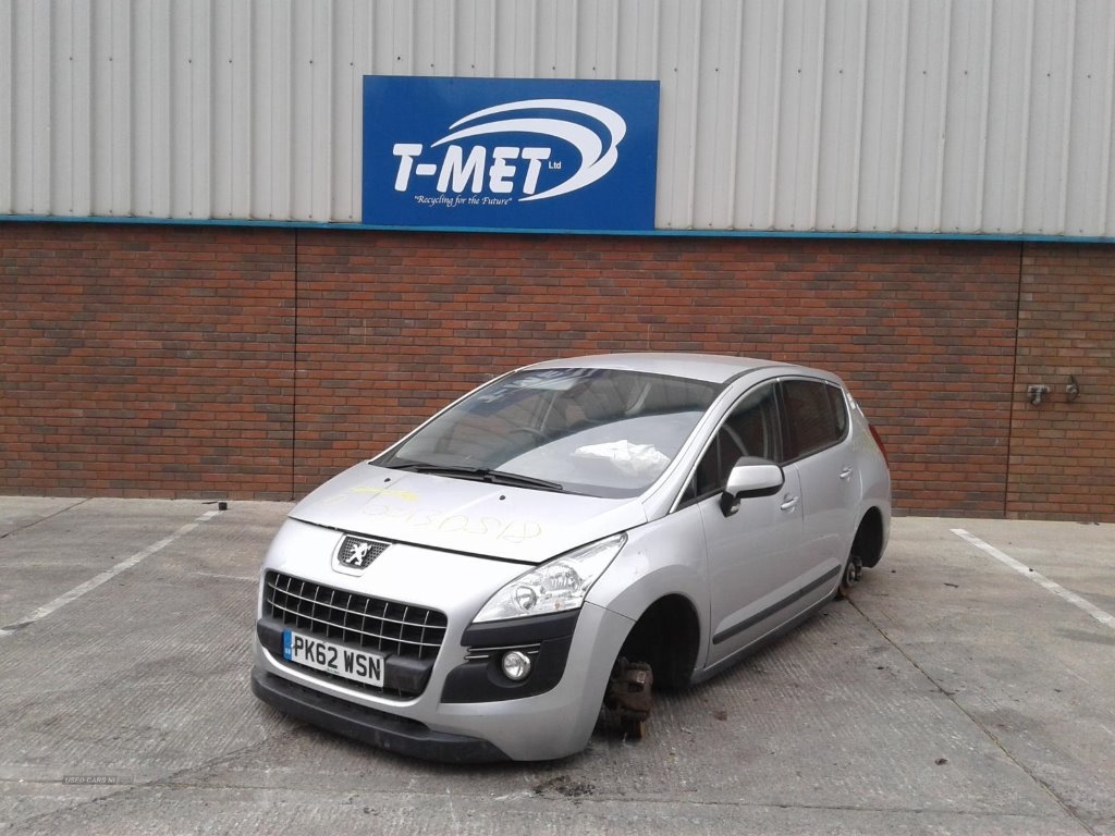 Salvaged 2012 Peugeot 3008 For Sale