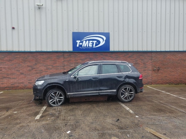 Volkswagen Touareg V6 R-LINE TDI BMT in Armagh