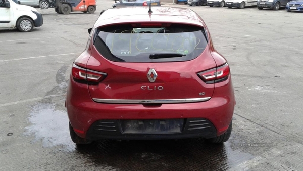 Renault Clio 1.5 dCi 90 Dynamique S Nav 5dr Auto in Armagh