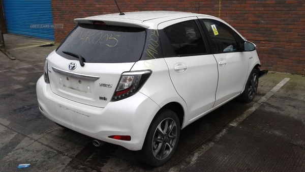 Toyota Yaris 1.5 VVT-i Hybrid Trend 5dr CVT in Armagh