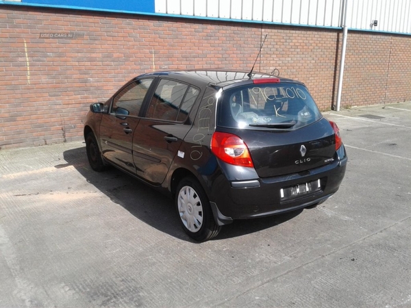 Renault Clio 1.4 16V Expression 5dr in Armagh