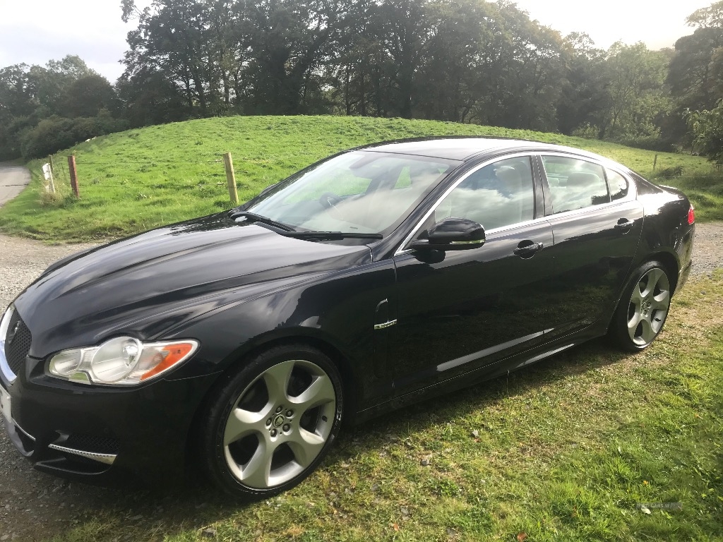 Jaguar XF S PREMIUM LUXURY V6 A in Down