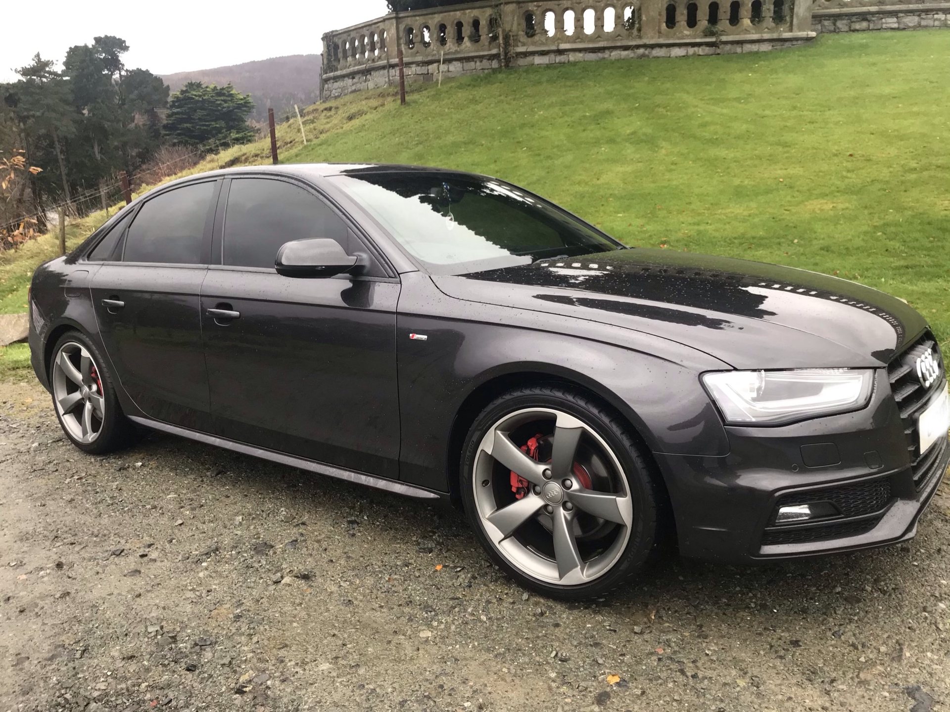 Audi A4 S LINE BLACK EDITION T in Down