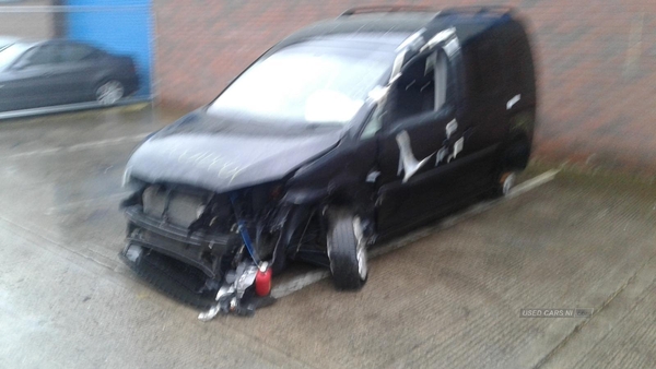 Volkswagen Caddy C20 LIFE TDI S-A in Armagh