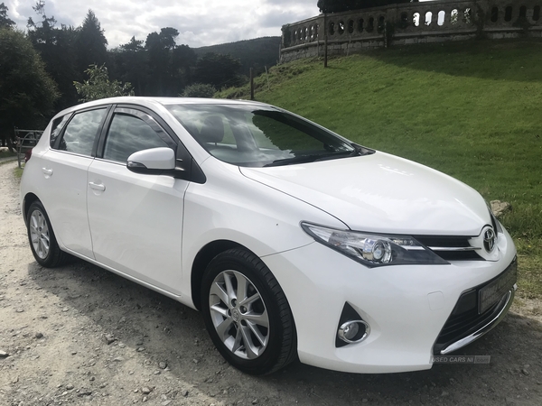 Toyota Auris ICON DUAL VVT-I in Down