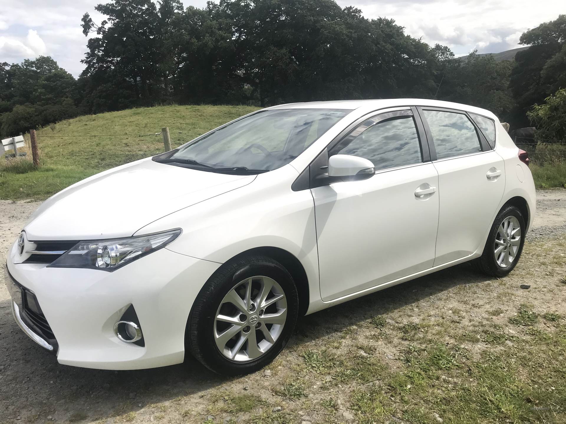 Toyota Auris ICON DUAL VVT-I in Down