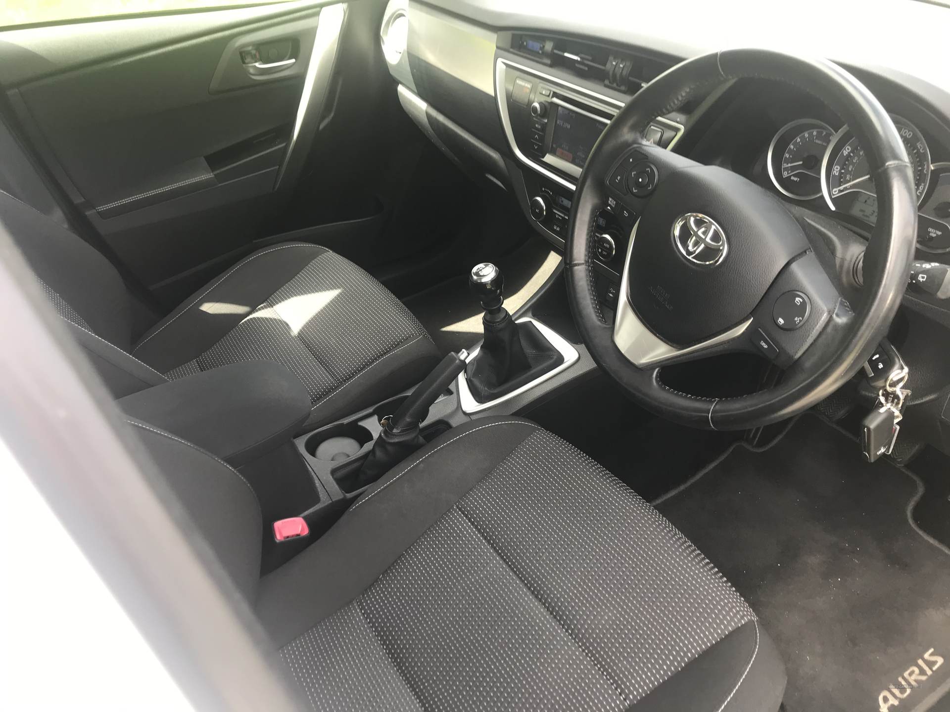 Toyota Auris ICON DUAL VVT-I in Down