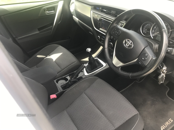 Toyota Auris ICON DUAL VVT-I in Down