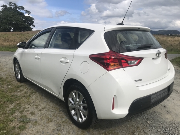 Toyota Auris ICON DUAL VVT-I in Down