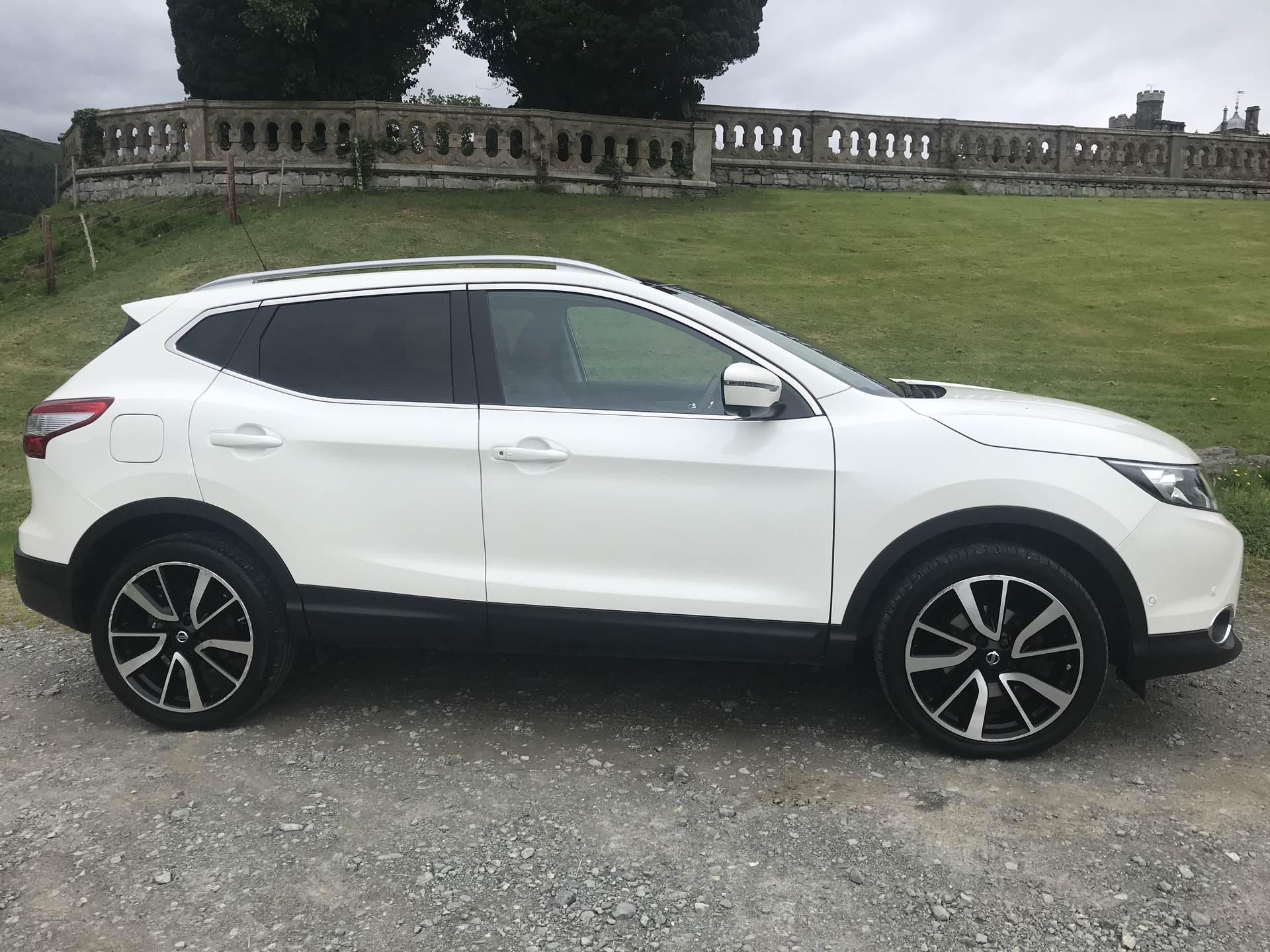 Nissan Qashqai TEKNA DCI CVT in Down