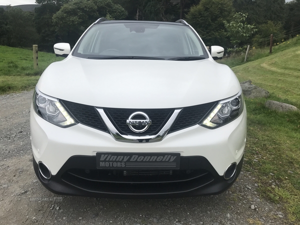 Nissan Qashqai TEKNA DCI CVT in Down