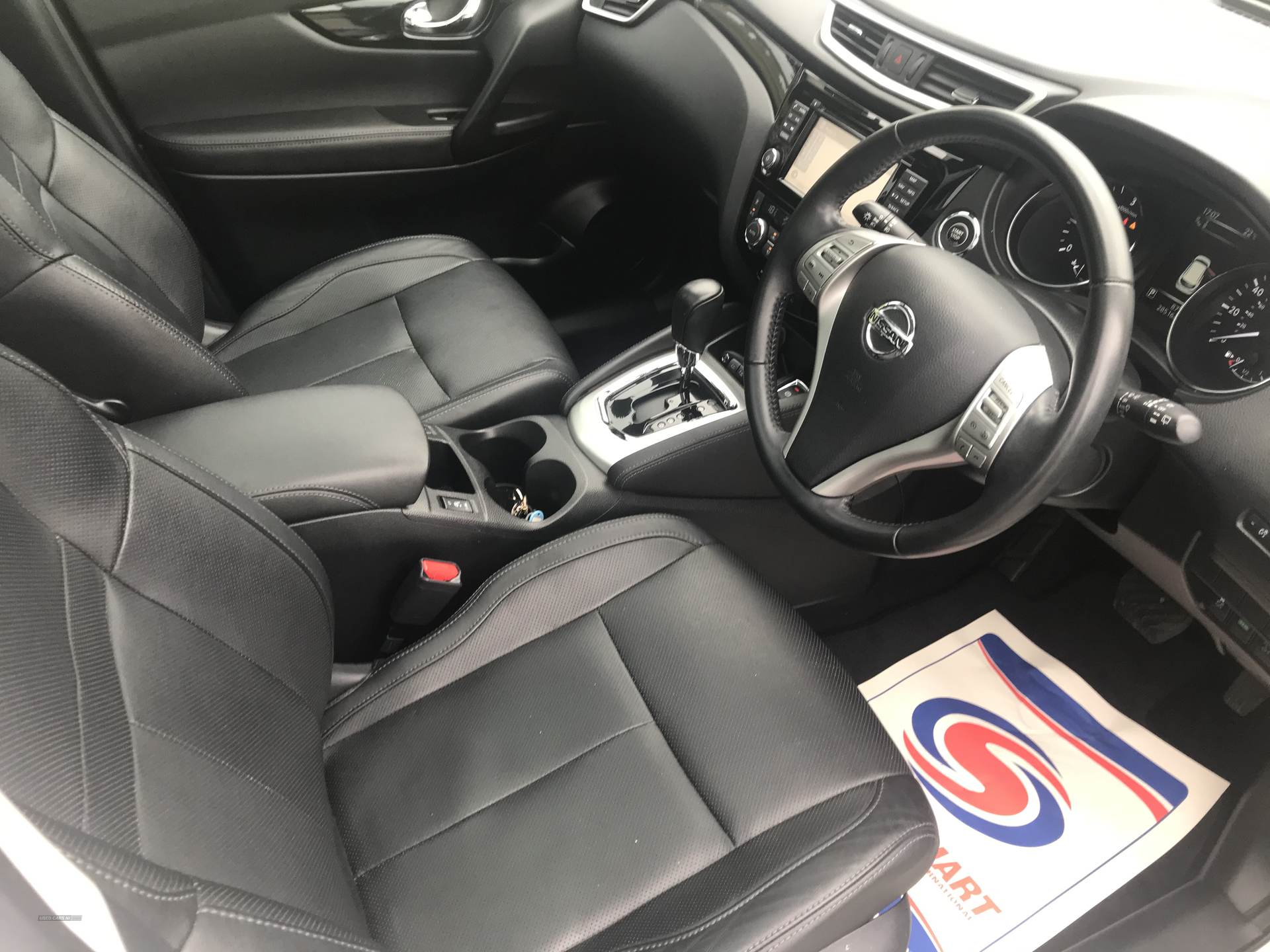 Nissan Qashqai TEKNA DCI CVT in Down