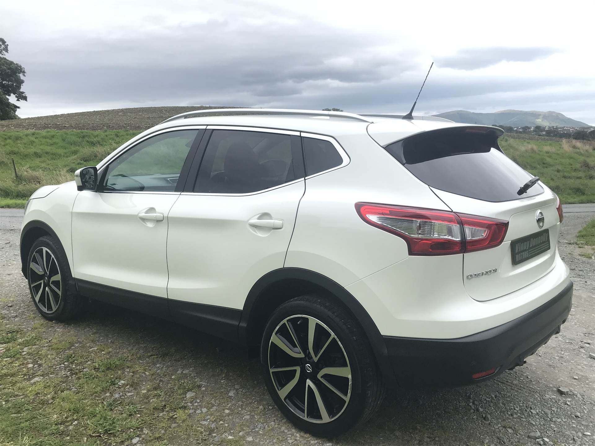 Nissan Qashqai TEKNA DCI CVT in Down