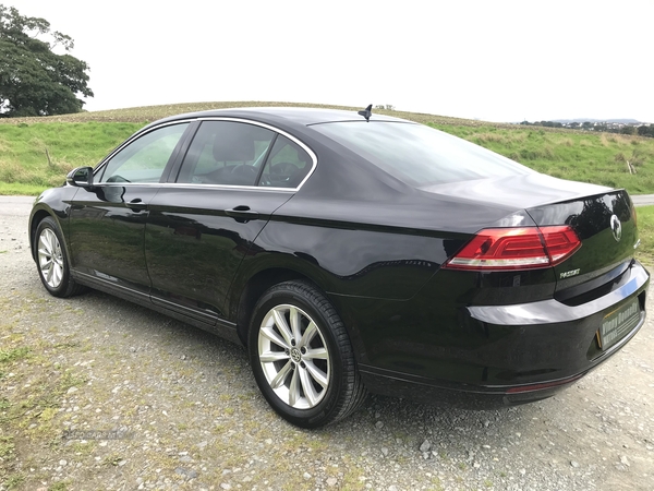 Volkswagen Passat SE BUSINESS TDI BM in Down