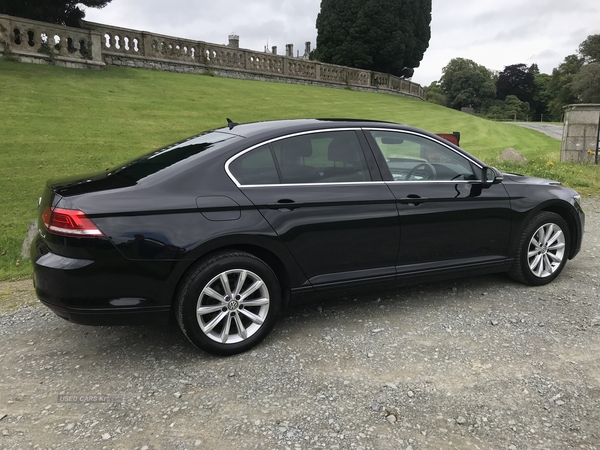 Volkswagen Passat SE BUSINESS TDI BM in Down