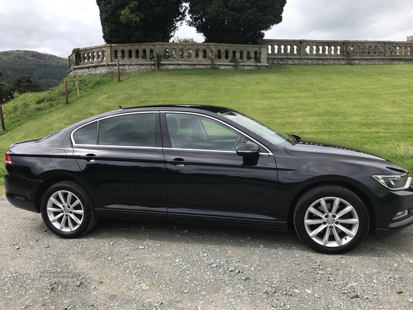 Volkswagen Passat SE BUSINESS TDI BM in Down