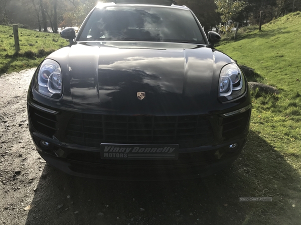 Porsche Macan S D S-A in Down