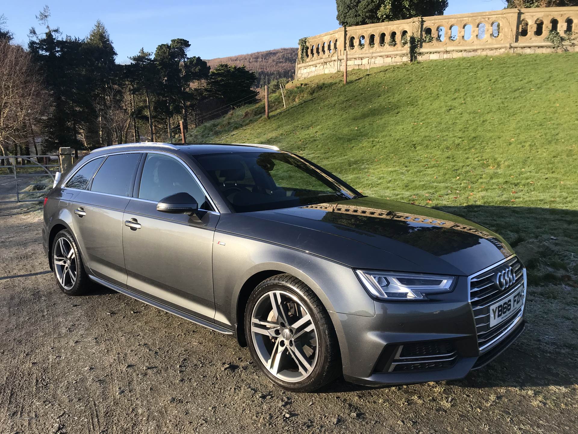 Audi A4 S LINE TDI S-A in Down