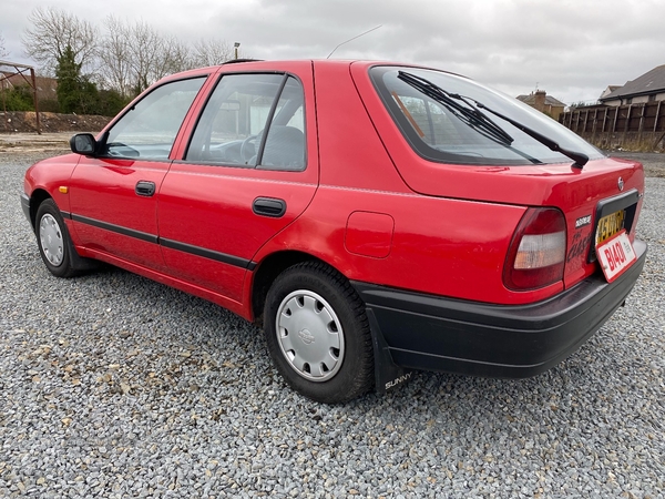 Nissan Sunny LX AUTO in Armagh