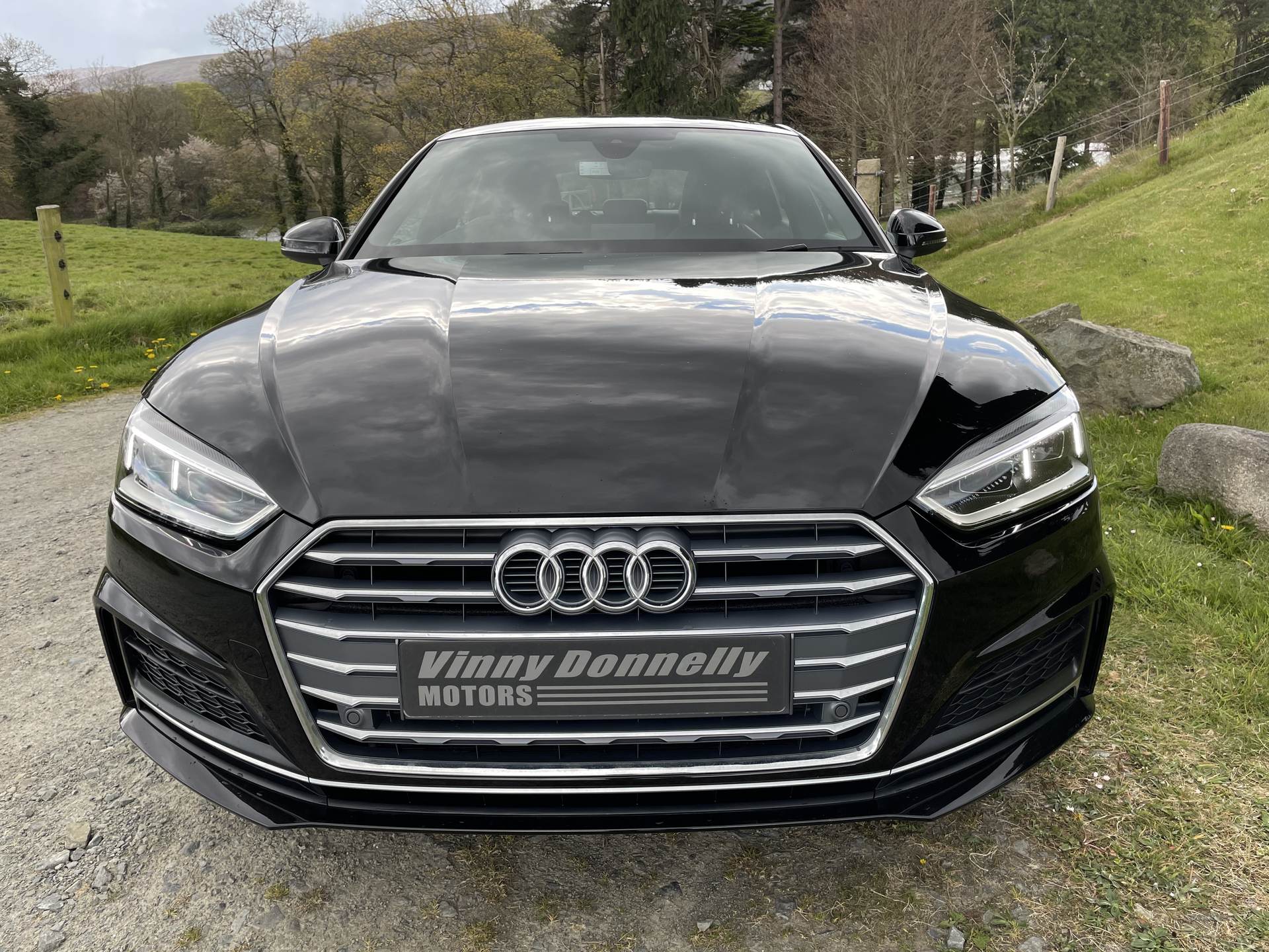 Audi A5 S LINE 40 TDI S-A in Down