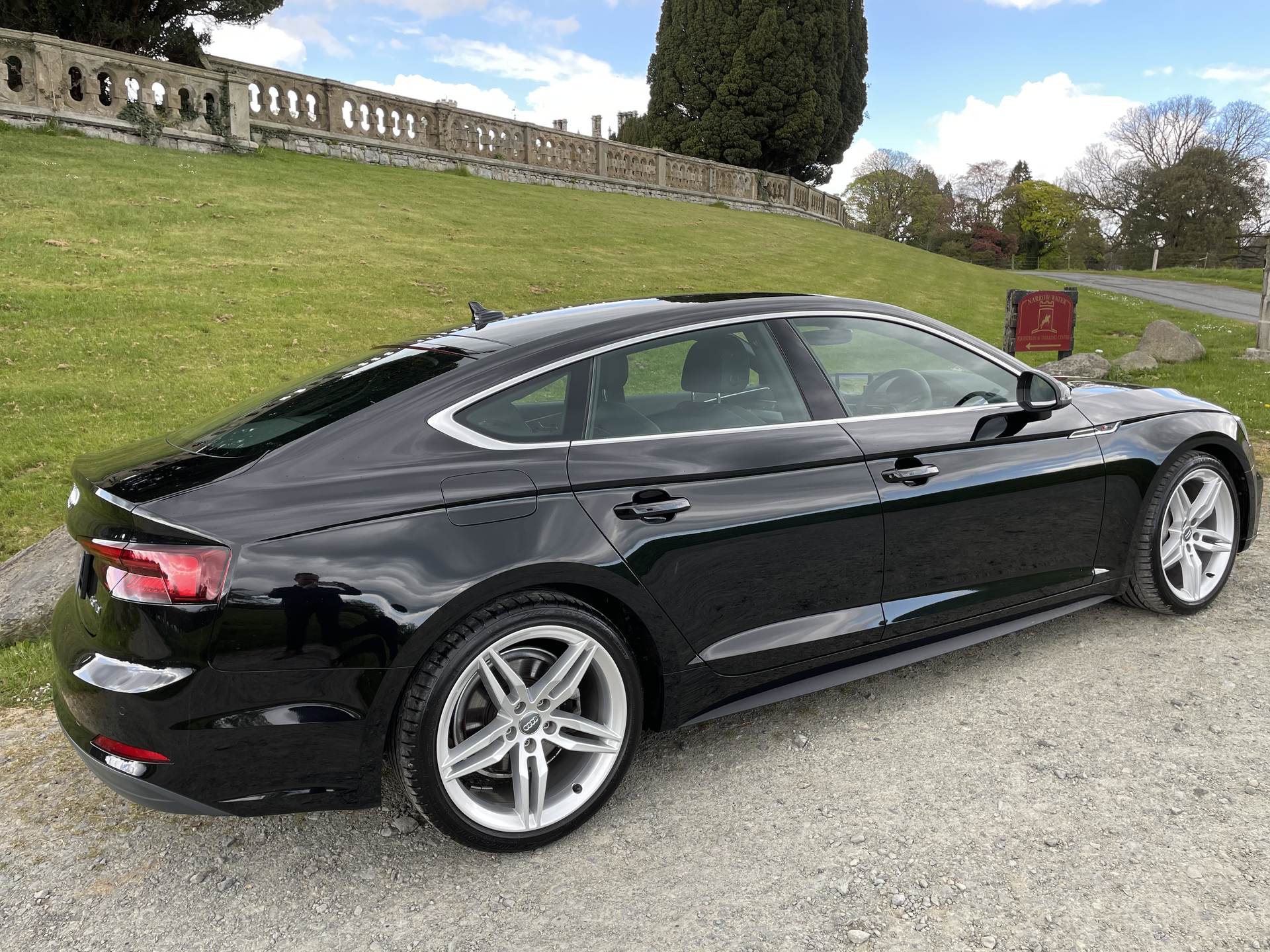 Audi A5 S LINE 40 TDI S-A in Down