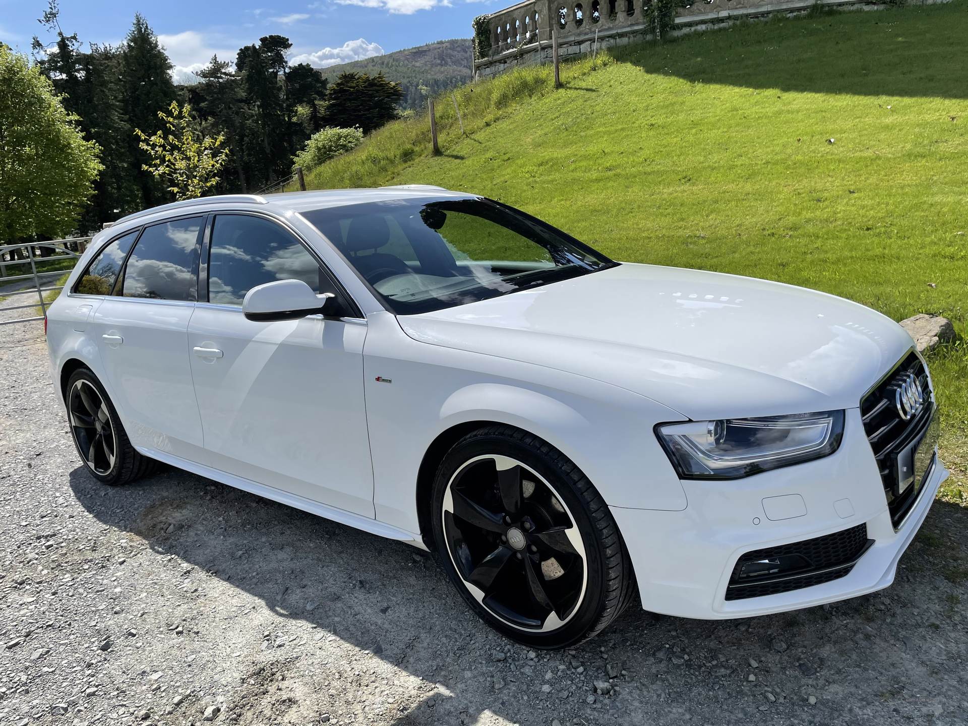 Audi A4 S LINE TDI in Down