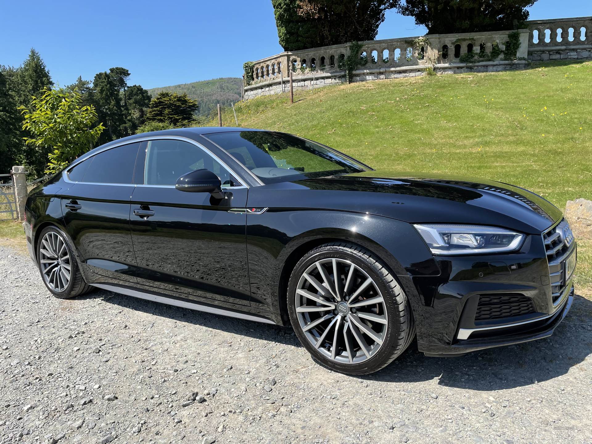 Audi A5 S LINE 40 TDI S-A in Down