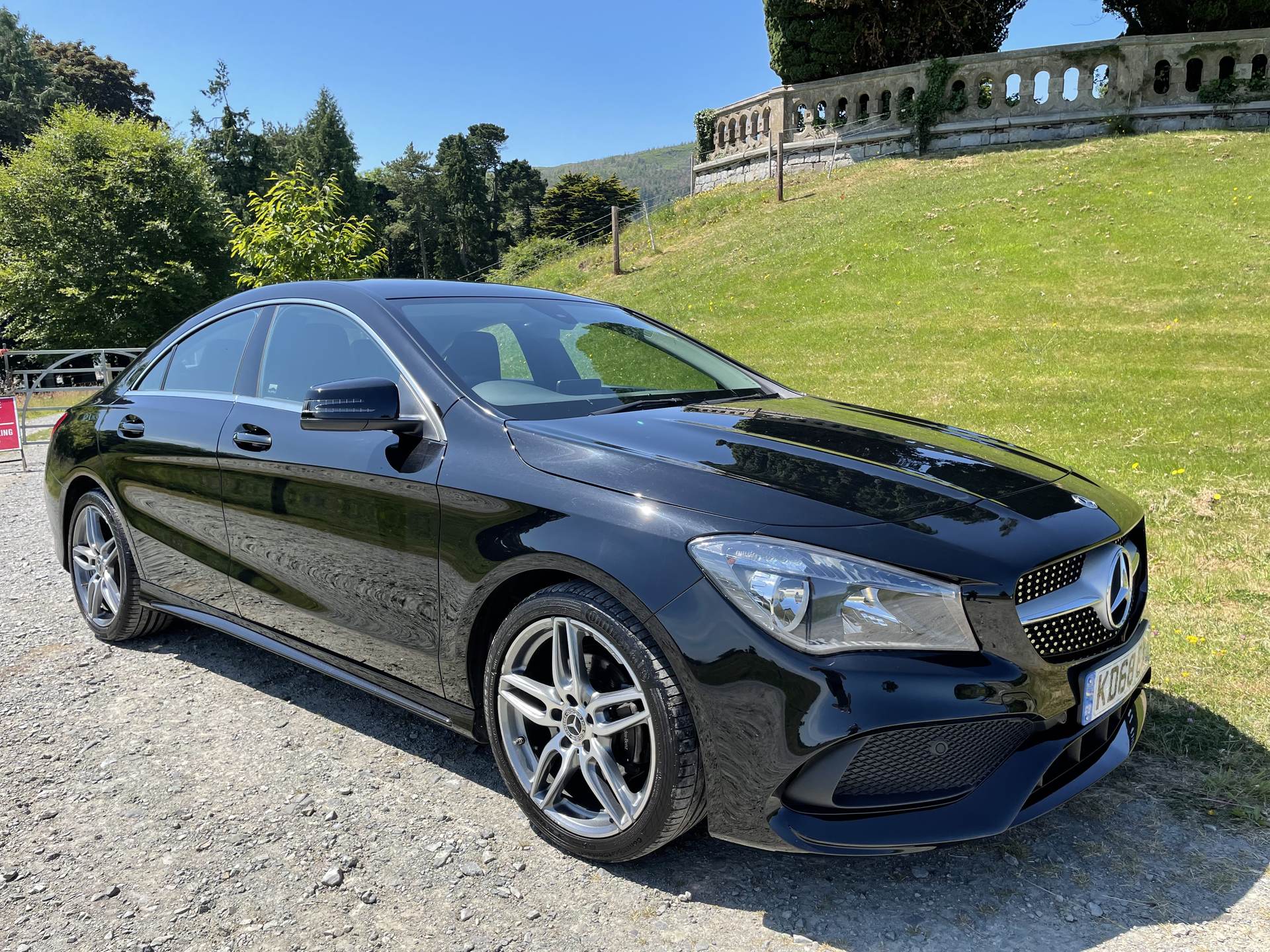 Mercedes CLA-Class 180 AMG LINE EDITION in Down