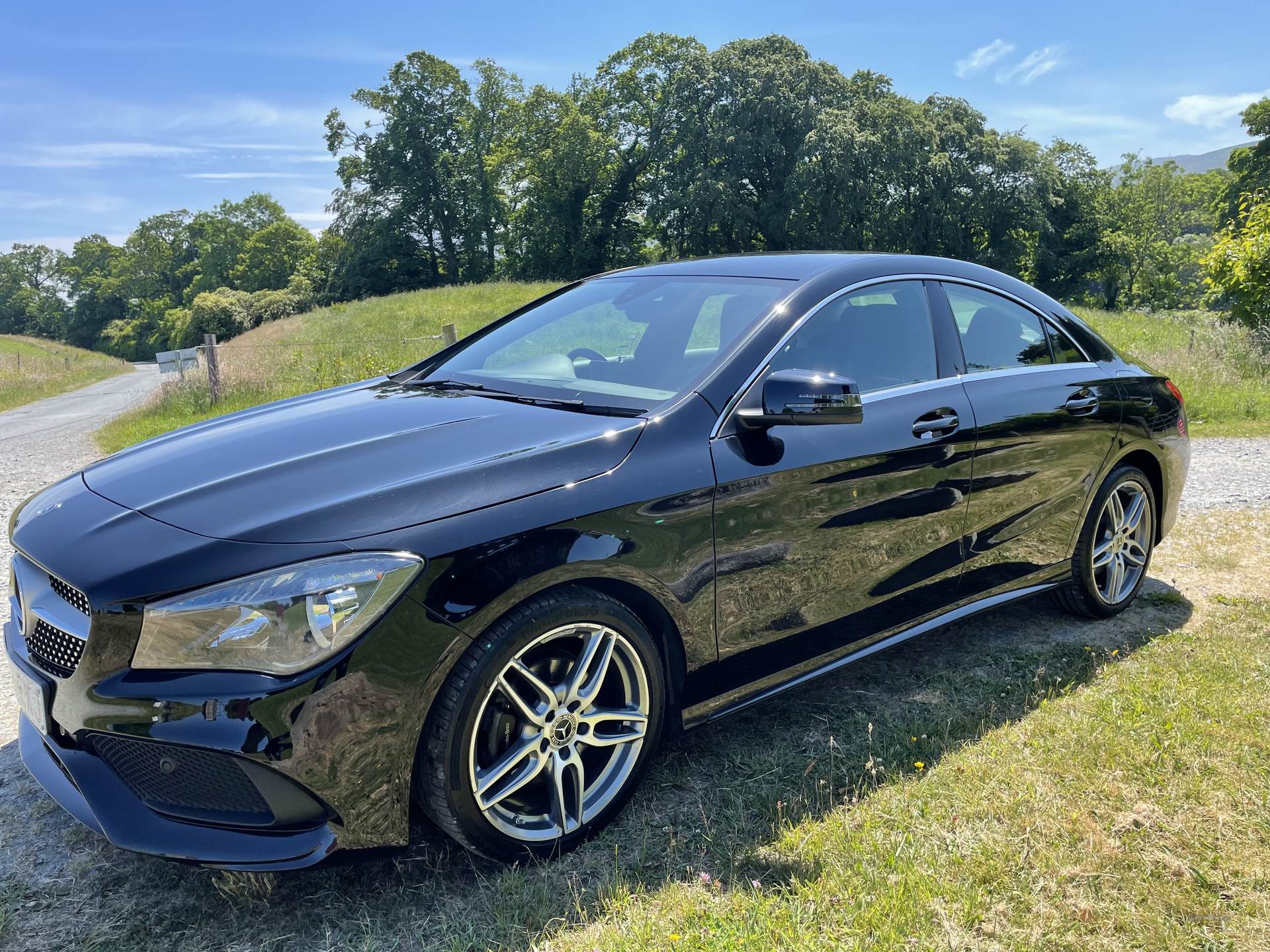 Mercedes CLA-Class 180 AMG LINE EDITION in Down