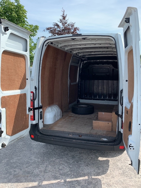 Renault Master LM35 BUSINESS DCI in Armagh
