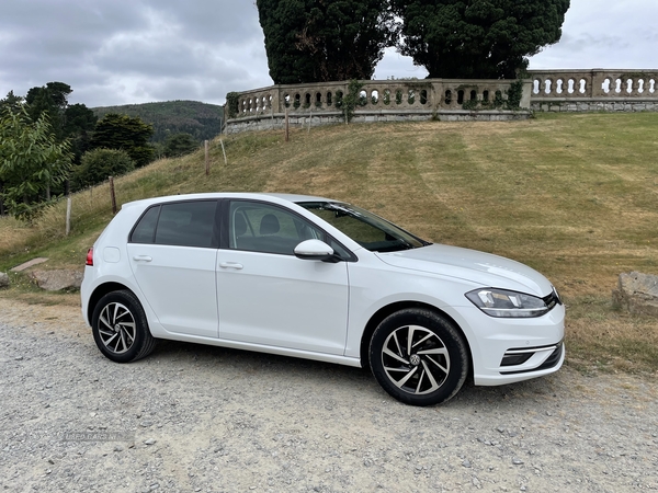 Volkswagen Golf MATCH TDI in Down