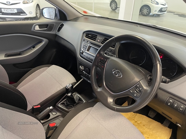 Hyundai i20 SE MPI in Down