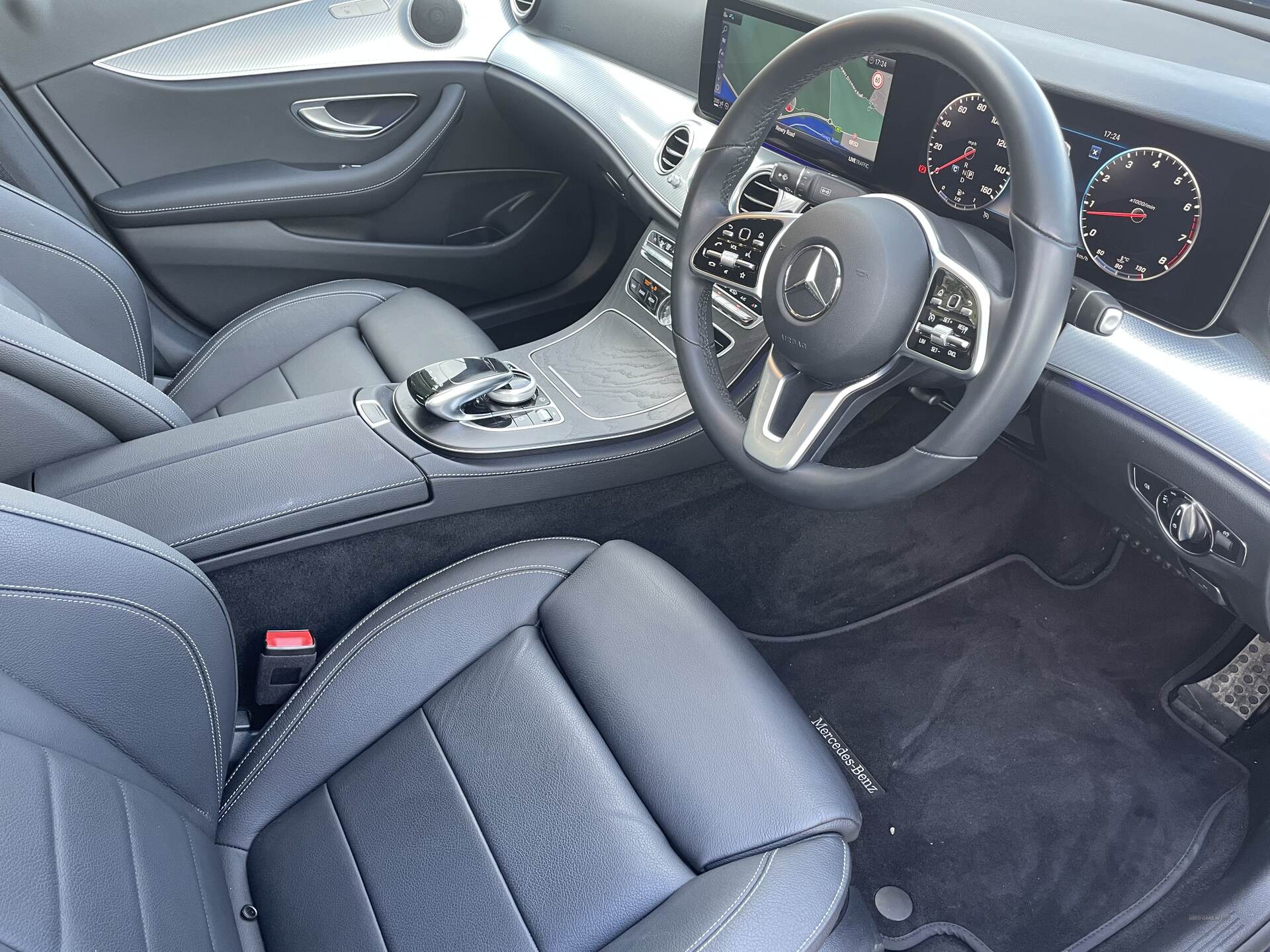 Mercedes E-Class SALOON in Down