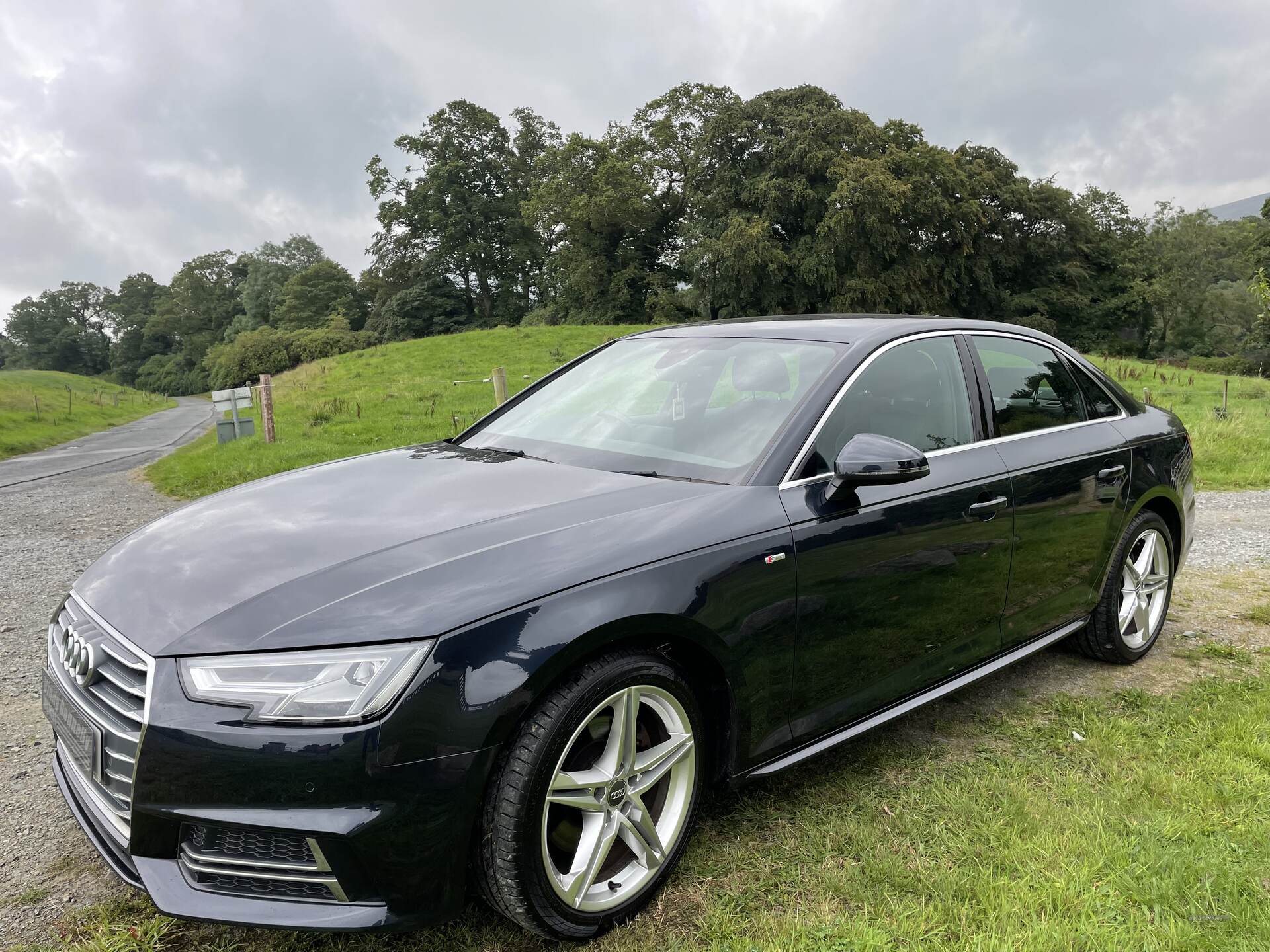 Audi A4 DIESEL SALOON in Down