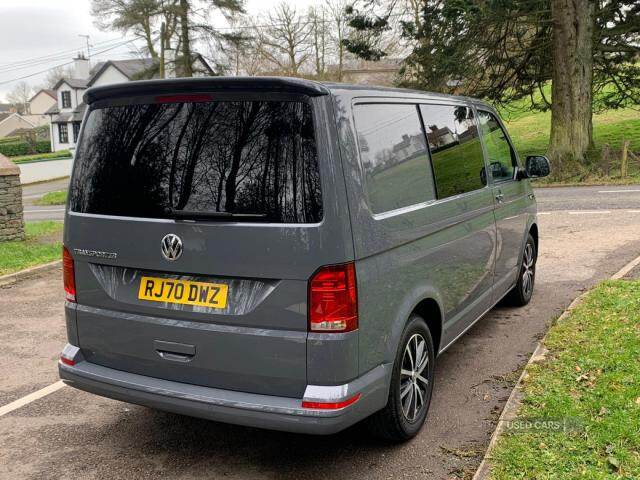 Jan 2021 Volkswagen Transporter 2.0 TDI 150 Highline Kombi Van DSG