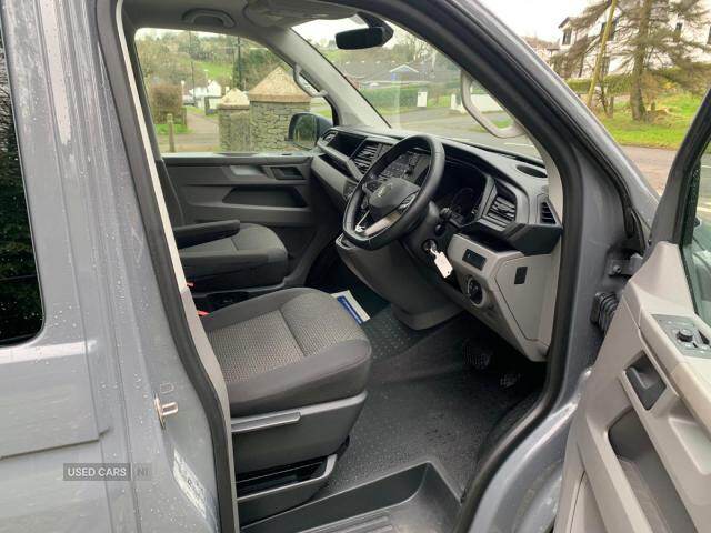 Jan 2021 Volkswagen Transporter 2.0 TDI 150 Highline Kombi Van DSG