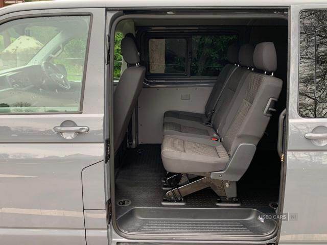 Jan 2021 Volkswagen Transporter 2.0 TDI 150 Highline Kombi Van DSG