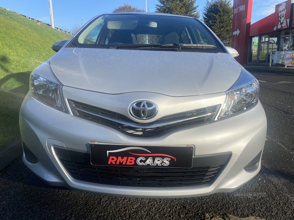 Toyota Yaris HATCHBACK in Down