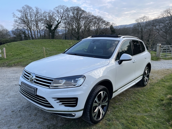 Volkswagen Touareg DIESEL ESTATE in Down