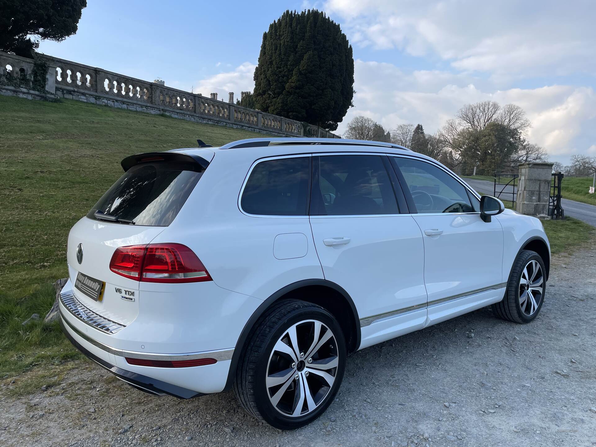 Volkswagen Touareg DIESEL ESTATE in Down