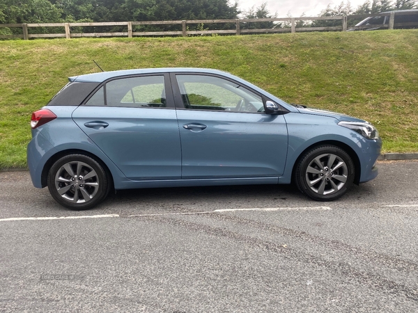 Hyundai i20 HATCHBACK in Down