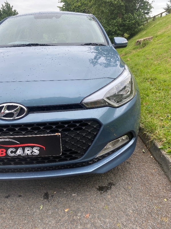 Hyundai i20 HATCHBACK in Down