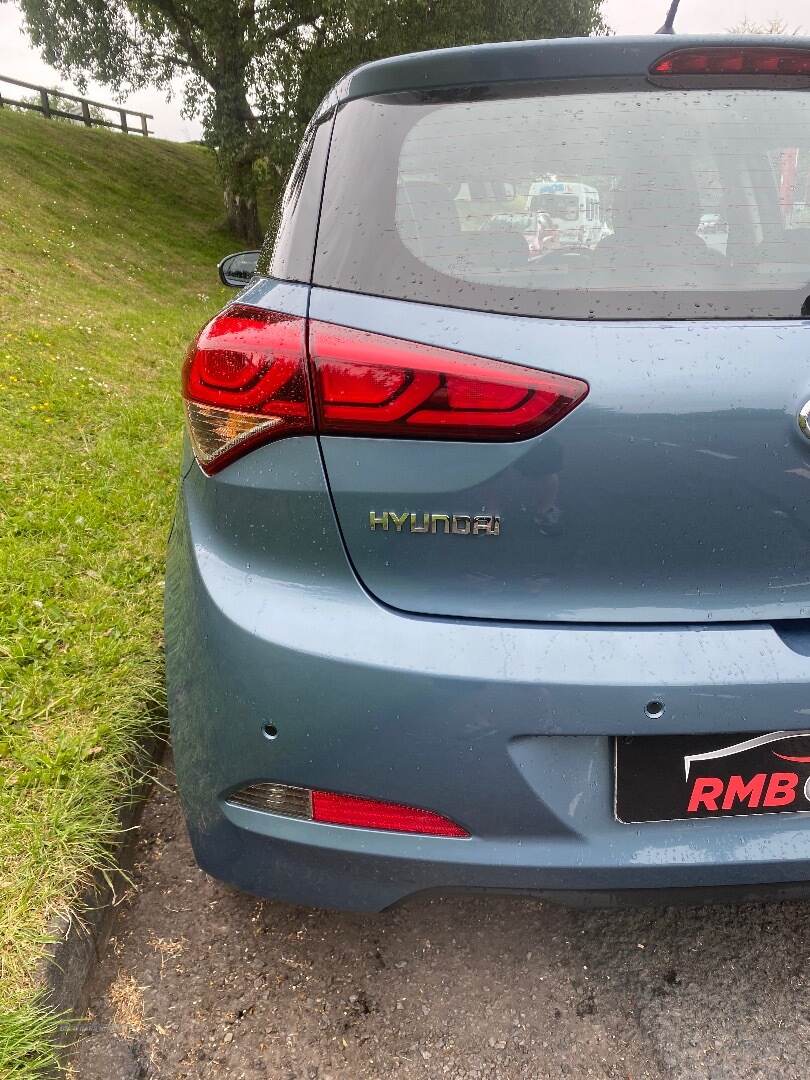 Hyundai i20 HATCHBACK in Down