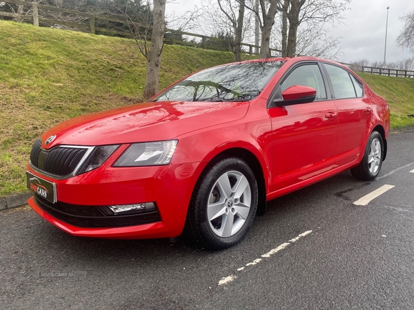 Skoda Octavia HATCHBACK in Down