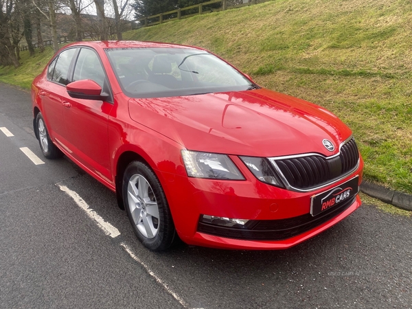 Skoda Octavia HATCHBACK in Down