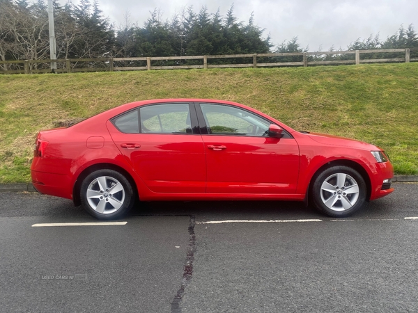 Skoda Octavia HATCHBACK in Down