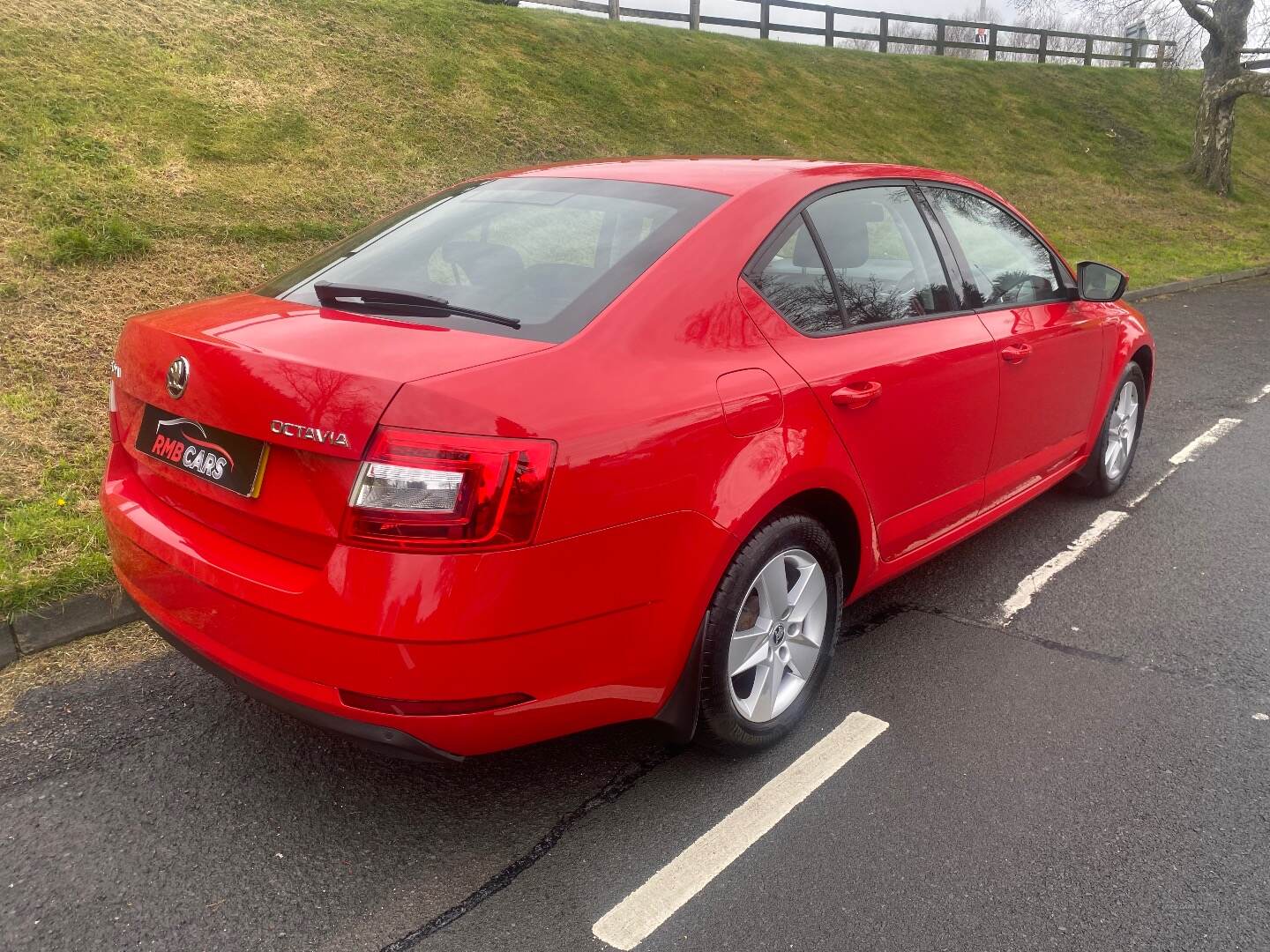 Skoda Octavia HATCHBACK in Down