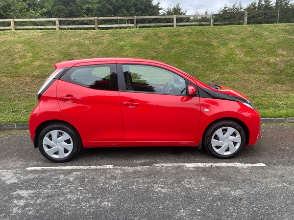 Toyota Aygo HATCHBACK in Down