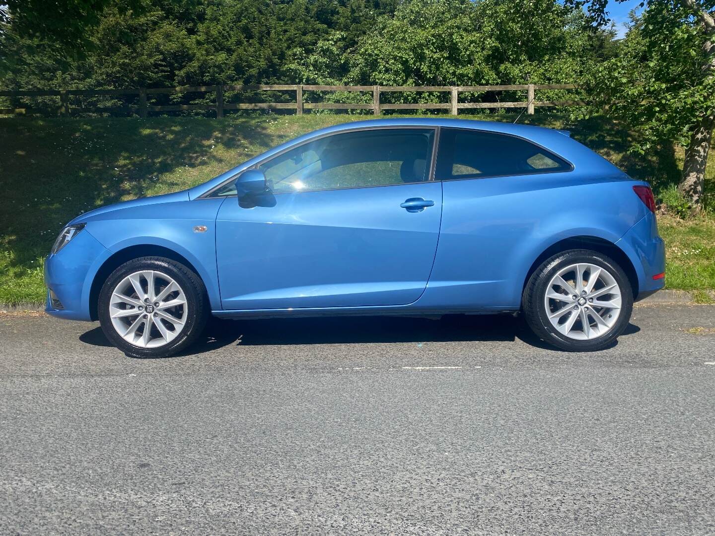 Seat Ibiza SPORT COUPE SPECIAL EDITION in Down